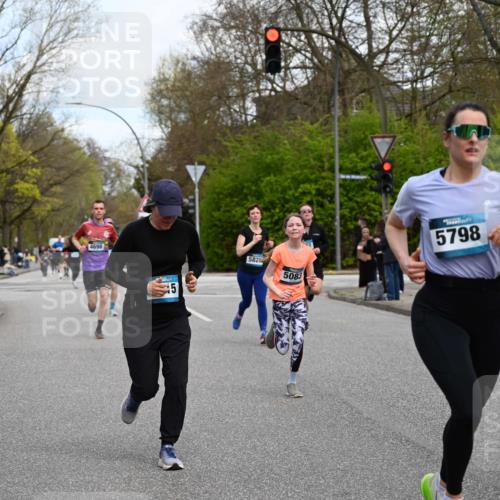 12.04.2026 - 45. Internationalen Wilhelmsburger Insellauf J. Mangold http://msf.ph/oto/9510311 12.04.2026 13:00:08 Ziel 2063, 2735, 5657, 4782, 2117, 2683, 4983, 3403, 4530, 5107, 5120, 2291, 5104, 5670, 5145, 5669, 3212, 3167, 3318, 3314, 3165, 4698, 4962, 5798, 4074, 5828, 5610, 5083, 4410, 3378, 5012, 2303, 4997, 4397, 5854, 5737, 5412, 4826 meine-sportfotos.de
