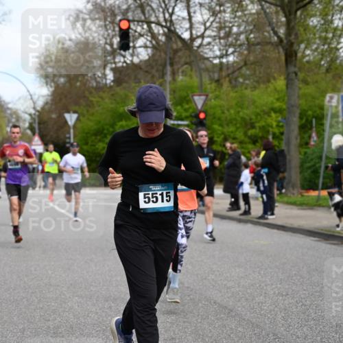 12.04.2026 - 45. Internationalen Wilhelmsburger Insellauf J. Mangold http://msf.ph/oto/9510320 12.04.2026 13:00:09 Ziel 2063, 2735, 5657, 4782, 2117, 2683, 4983, 3403, 4530, 5107, 5120, 2291, 5104, 5670, 5145, 5669, 3212, 3167, 3318, 3314, 3165, 4698, 4962, 5798, 4074, 5828, 5610, 5083, 4410, 3378, 5012, 2303, 4997, 4397, 5854, 5737, 5412, 4826, 3136, 4098 meine-sportfotos.de