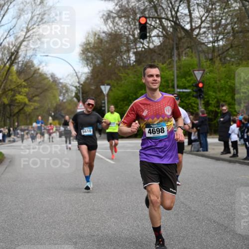 12.04.2026 - 45. Internationalen Wilhelmsburger Insellauf J. Mangold http://msf.ph/oto/9510339 12.04.2026 13:00:11 Ziel 5657, 4782, 2117, 2683, 4983, 3403, 4530, 5107, 5120, 2291, 5104, 5670, 5145, 5669, 3212, 3167, 3318, 3314, 3165, 4698, 4962, 5798, 4074, 5828, 5610, 5083, 4410, 3378, 5012, 5012, 2303, 4997, 4397, 5854, 5737, 5412, 4826, 3136, 4098 meine-sportfotos.de