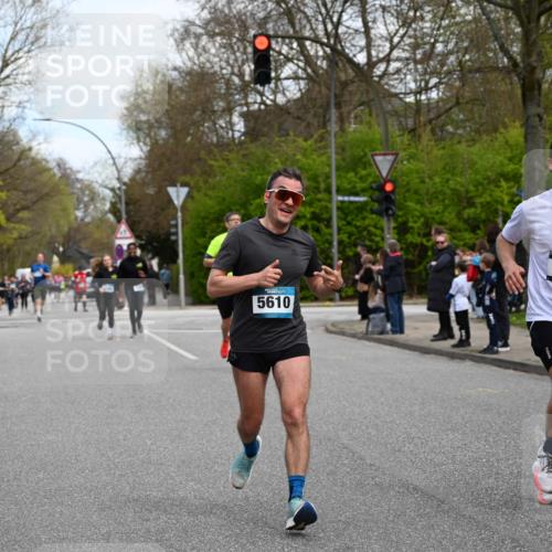 12.04.2026 - 45. Internationalen Wilhelmsburger Insellauf J. Mangold http://msf.ph/oto/9510354 12.04.2026 13:00:12 Ziel 4782, 2117, 2683, 4983, 3403, 4530, 5107, 5120, 2291, 5104, 5670, 5145, 5669, 3212, 3167, 3318, 3314, 3165, 4698, 4962, 5798, 4074, 5828, 5610, 5083, 4410, 3378, 5012, 2303, 4997, 4397, 5854, 5737, 5412, 4826, 3136, 4098, 4468, 2964 meine-sportfotos.de