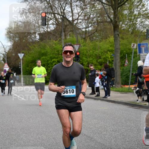 12.04.2026 - 45. Internationalen Wilhelmsburger Insellauf J. Mangold http://msf.ph/oto/9510359 12.04.2026 13:00:13 Ziel 2683, 4983, 3403, 4530, 5107, 5120, 2291, 5104, 5670, 5145, 5669, 3212, 3167, 3318, 3314, 3165, 4698, 4962, 5798, 4074, 5828, 5610, 5083, 4410, 3378, 5012, 2303, 4997, 4397, 2303, 4997, 4397, 5854, 5737, 5412, 4826, 3136, 4098, 4468, 2964, 5311 meine-sportfotos.de