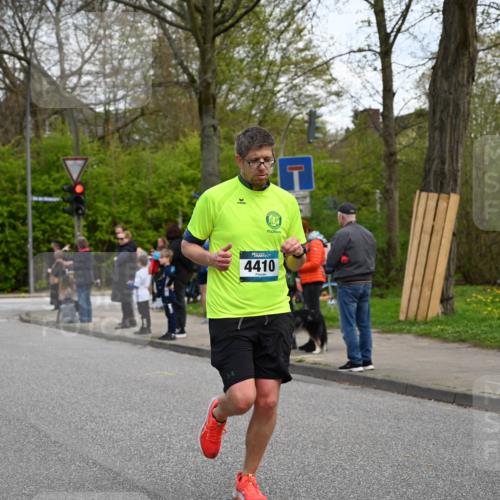 12.04.2026 - 45. Internationalen Wilhelmsburger Insellauf J. Mangold http://msf.ph/oto/9510380 12.04.2026 13:00:16 Ziel 4983, 3403, 4530, 5107, 5120, 2291, 5104, 5670, 5145, 5669, 3212, 3167, 3318, 3314, 3165, 4698, 4962, 5798, 4074, 5828, 5610, 5083, 4410, 3378, 3378, 5012, 2303, 4997, 4397, 5854, 5737, 5412, 4826, 3136, 4098, 4468, 2964, 5311, 4707 meine-sportfotos.de