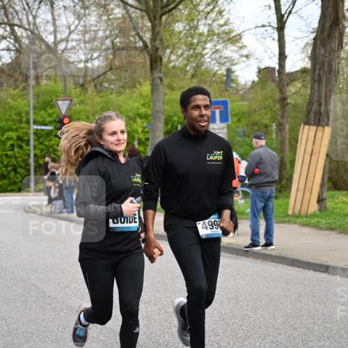 12.04.2026 - 45. Internationalen Wilhelmsburger Insellauf J. Mangold http://msf.ph/oto/9510409 12.04.2026 13:00:21 Ziel 3167, 3318, 3314, 3165, 4698, 4962, 5798, 4074, 5828, 5610, 5083, 4410, 3378, 5012, 2303, 4997, 4397, 5854, 5737, 5412, 4826, 3136, 4098, 3136, 4098, 4468, 2964, 5311, 4707, 4696, 5777, 3166, 4702, 4407, 4827 meine-sportfotos.de