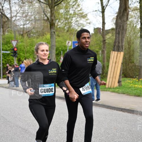 12.04.2026 - 45. Internationalen Wilhelmsburger Insellauf J. Mangold http://msf.ph/oto/9510411 12.04.2026 13:00:21 Ziel 3167, 3318, 3314, 3165, 4698, 4962, 5798, 4074, 5828, 5610, 5083, 4410, 3378, 5012, 2303, 4997, 4397, 5854, 5737, 5412, 4826, 3136, 4098, 3136, 4098, 4468, 2964, 5311, 4707, 4696, 5777, 3166, 4702, 4407, 4827 meine-sportfotos.de