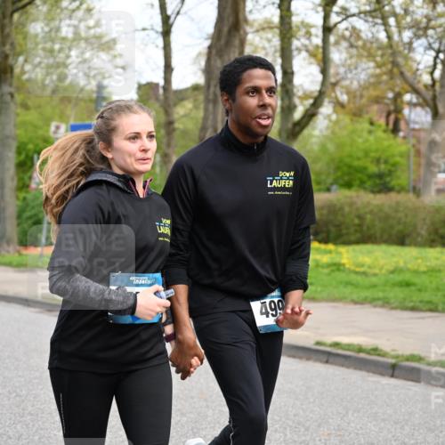 12.04.2026 - 45. Internationalen Wilhelmsburger Insellauf J. Mangold http://msf.ph/oto/9510417 12.04.2026 13:00:21 Ziel 3167, 3318, 3314, 3165, 4698, 4962, 5798, 4074, 5828, 5610, 5083, 4410, 3378, 5012, 2303, 4997, 4397, 5854, 5737, 5412, 4826, 3136, 4098, 3136, 4098, 4468, 2964, 5311, 4707, 4696, 5777, 3166, 4702, 4407, 4827 meine-sportfotos.de