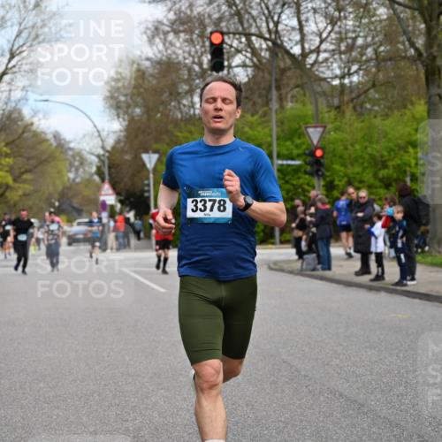 12.04.2026 - 45. Internationalen Wilhelmsburger Insellauf J. Mangold http://msf.ph/oto/9510422 12.04.2026 13:00:22 Ziel 3165, 4698, 4962, 5798, 4074, 5828, 5610, 5083, 4410, 3378, 5012, 2303, 4997, 4397, 5854, 5737, 5412, 4826, 3136, 4098, 4468, 2964, 5311, 4707, 4696, 5777, 3166, 4702, 4407, 4827 meine-sportfotos.de