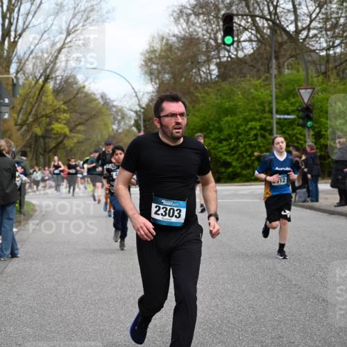 12.04.2026 - 45. Internationalen Wilhelmsburger Insellauf J. Mangold http://msf.ph/oto/9510445 12.04.2026 13:00:30 Ziel 4074, 5828, 5610, 5083, 4410, 3378, 5012, 2303, 4997, 4397, 5854, 5737, 5412, 4826, 3136, 4098, 4468, 2964, 5311, 4707, 4696, 5777, 5777, 3166, 4702, 4407, 4827, 4622, 5799, 4537, 4538, 4830, 4354, 4772 meine-sportfotos.de