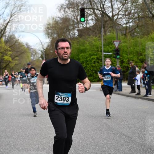 12.04.2026 - 45. Internationalen Wilhelmsburger Insellauf J. Mangold http://msf.ph/oto/9510447 12.04.2026 13:00:31 Ziel 5610, 5083, 4410, 3378, 5012, 2303, 4997, 4397, 5854, 5737, 5412, 4826, 3136, 4098, 4468, 2964, 5311, 4707, 4696, 5777, 3166, 4702, 3166, 4702, 4407, 4827, 4622, 5799, 4537, 4538, 4830, 4354, 4772, 4355, 5106, 4332 meine-sportfotos.de