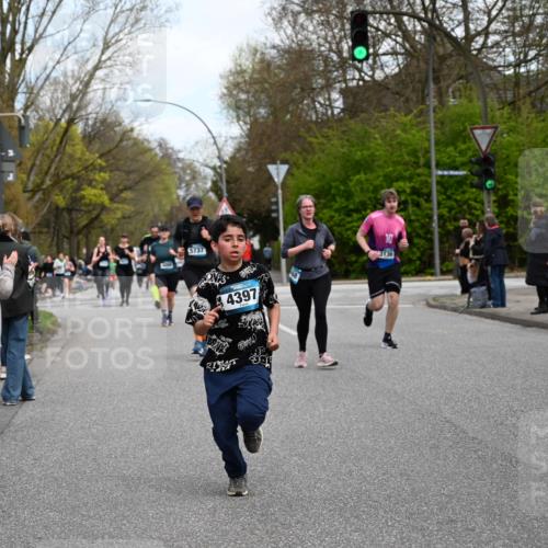 12.04.2026 - 45. Internationalen Wilhelmsburger Insellauf J. Mangold http://msf.ph/oto/9510456 12.04.2026 13:00:32 Ziel 5083, 4410, 3378, 5012, 2303, 4997, 4397, 5854, 5737, 5412, 4826, 5412, 4826, 3136, 4098, 4468, 2964, 5311, 4707, 4696, 5777, 3166, 4702, 4407, 4407, 4827, 4622, 5799, 4537, 4538, 4830, 4354, 4772, 4355, 5106, 4332, 5765 meine-sportfotos.de