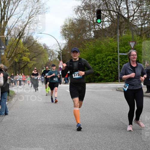 12.04.2026 - 45. Internationalen Wilhelmsburger Insellauf J. Mangold http://msf.ph/oto/9510468 12.04.2026 13:00:34 Ziel 4410, 3378, 5012, 2303, 4997, 4397, 5854, 5737, 5412, 4826, 3136, 4098, 4468, 2964, 5311, 4707, 4696, 5777, 3166, 4702, 4407, 4827, 4622, 5799, 4537, 4538, 4830, 4354, 4772, 4355, 5106, 4332, 5765, 4944, 4546 meine-sportfotos.de