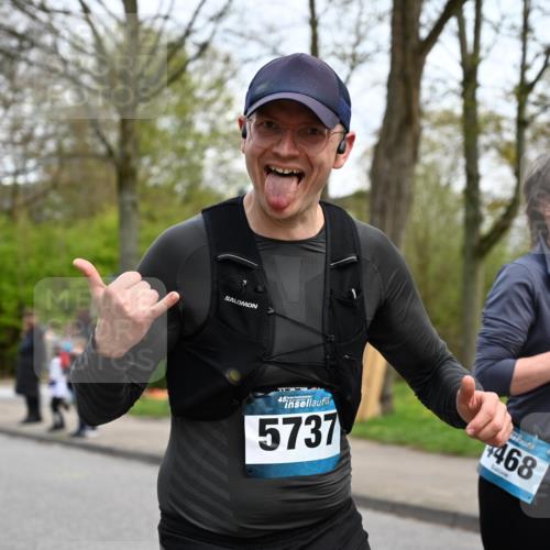 12.04.2026 - 45. Internationalen Wilhelmsburger Insellauf J. Mangold http://msf.ph/oto/9510492 12.04.2026 13:00:36 Ziel 3378, 5012, 2303, 4997, 4397, 5854, 5737, 5412, 4826, 3136, 4098, 4468, 2964, 4468, 2964, 5311, 4707, 4696, 5777, 3166, 4702, 4407, 4827, 4622, 5799, 4537, 4538, 4830, 4354, 4772, 4355, 5106, 4332, 5765, 4944, 4546, 5485, 4625, 4637, 3436 meine-sportfotos.de