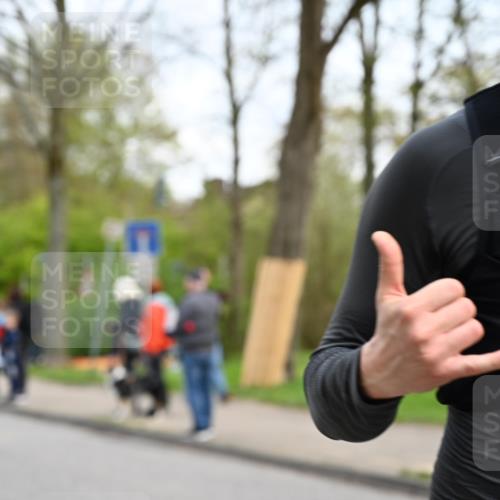 12.04.2026 - 45. Internationalen Wilhelmsburger Insellauf J. Mangold http://msf.ph/oto/9510496 12.04.2026 13:00:37 Ziel 3378, 5012, 2303, 4997, 4397, 5854, 5737, 5412, 4826, 3136, 4098, 4468, 2964, 5311, 5311, 4707, 4696, 5777, 3166, 4702, 4407, 4827, 4622, 4622, 5799, 4537, 4538, 4830, 4354, 4772, 4355, 5106, 4332, 5765, 4944, 4546, 5485, 4625, 4637, 3436, 3437, 2578, 4937 meine-sportfotos.de