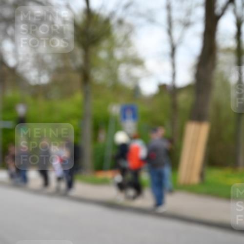 12.04.2026 - 45. Internationalen Wilhelmsburger Insellauf J. Mangold http://msf.ph/oto/9510497 12.04.2026 13:00:37 Ziel 3378, 5012, 2303, 4997, 4397, 5854, 5737, 5412, 4826, 3136, 4098, 4468, 2964, 5311, 5311, 4707, 4696, 5777, 3166, 4702, 4407, 4827, 4622, 4622, 5799, 4537, 4538, 4830, 4354, 4772, 4355, 5106, 4332, 5765, 4944, 4546, 5485, 4625, 4637, 3436, 3437, 2578, 4937 meine-sportfotos.de