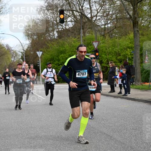 12.04.2026 - 45. Internationalen Wilhelmsburger Insellauf J. Mangold http://msf.ph/oto/9510518 12.04.2026 13:00:40 Ziel 3378, 5012, 2303, 4997, 4397, 5854, 5737, 5412, 4826, 3136, 4098, 4468, 2964, 5311, 4707, 4696, 5777, 3166, 4702, 4407, 4827, 4622, 5799, 4537, 4538, 5799, 4537, 4538, 4830, 4354, 4772, 4355, 5106, 4332, 5765, 4944, 4546, 5485, 4625, 4637, 3436, 3437, 2578, 4937, 5135, 5186, 4765 meine-sportfotos.de
