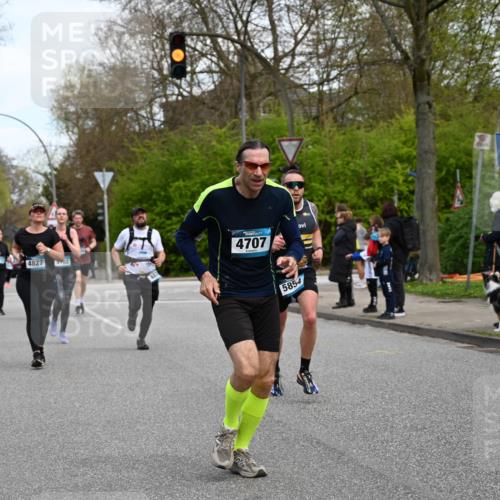 12.04.2026 - 45. Internationalen Wilhelmsburger Insellauf J. Mangold http://msf.ph/oto/9510519 12.04.2026 13:00:40 Ziel 3378, 5012, 2303, 4997, 4397, 5854, 5737, 5412, 4826, 3136, 4098, 4468, 2964, 5311, 4707, 4696, 5777, 3166, 4702, 4407, 4827, 4622, 5799, 4537, 4538, 5799, 4537, 4538, 4830, 4354, 4772, 4355, 5106, 4332, 5765, 4944, 4546, 5485, 4625, 4637, 3436, 3437, 2578, 4937, 5135, 5186, 4765 meine-sportfotos.de