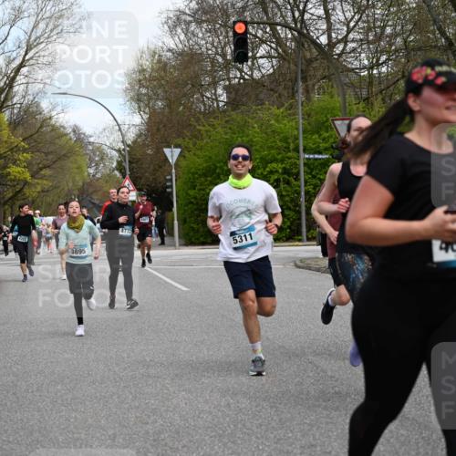 12.04.2026 - 45. Internationalen Wilhelmsburger Insellauf J. Mangold http://msf.ph/oto/9510545 12.04.2026 13:00:44 Ziel 5012, 2303, 4997, 4397, 5854, 5737, 5412, 4826, 3136, 4098, 4468, 2964, 5311, 4707, 4696, 5777, 3166, 4702, 4407, 4407, 4827, 4622, 5799, 4537, 4538, 4830, 4354, 4772, 4355, 5106, 4332, 5765, 5765, 4944, 4546, 5485, 4625, 4637, 3436, 3437, 2578, 4937, 5135, 5186, 4765, 5167, 4869, 5636, 3954, 5182 meine-sportfotos.de