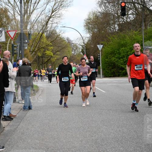 12.04.2026 - 45. Internationalen Wilhelmsburger Insellauf J. Mangold http://msf.ph/oto/9510575 12.04.2026 13:00:49 Ziel 2303, 4997, 4397, 5854, 5737, 5412, 4826, 3136, 4098, 4468, 2964, 5311, 4707, 4696, 5777, 3166, 4702, 4407, 4827, 4622, 4622, 5799, 4537, 4538, 4830, 4354, 4772, 4355, 5106, 4332, 5765, 4944, 4546, 5485, 4625, 4637, 3436, 3437, 2578, 4937, 3437, 2578, 4937, 5135, 5186, 4765, 5167, 4869, 5636, 3954, 5182, 4778, 5692, 4644, 4925, 5351, 5140, 4965 meine-sportfotos.de
