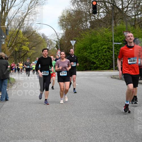 12.04.2026 - 45. Internationalen Wilhelmsburger Insellauf J. Mangold http://msf.ph/oto/9510583 12.04.2026 13:00:49 Ziel 2303, 4997, 4397, 5854, 5737, 5412, 4826, 3136, 4098, 4468, 2964, 5311, 4707, 4696, 5777, 3166, 4702, 4407, 4827, 4622, 4622, 5799, 4537, 4538, 4830, 4354, 4772, 4355, 5106, 4332, 5765, 4944, 4546, 5485, 4625, 4637, 3436, 3437, 2578, 4937, 3437, 2578, 4937, 5135, 5186, 4765, 5167, 4869, 5636, 3954, 5182, 4778, 5692, 4644, 4925, 5351, 5140, 4965 meine-sportfotos.de