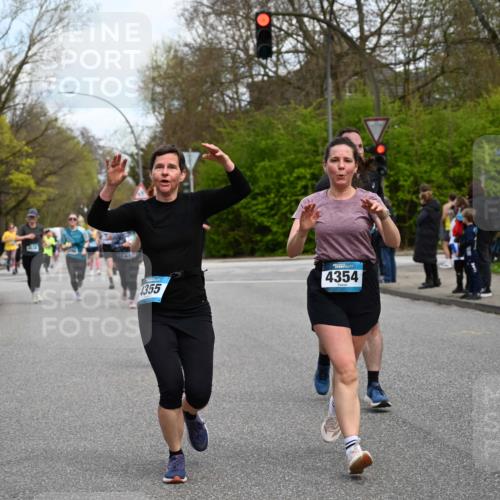 12.04.2026 - 45. Internationalen Wilhelmsburger Insellauf J. Mangold http://msf.ph/oto/9510594 12.04.2026 13:00:51 Ziel 5854, 5737, 5412, 4826, 3136, 4098, 4468, 2964, 5311, 4707, 4696, 5777, 3166, 4702, 4407, 4827, 4622, 5799, 4537, 4538, 4830, 4354, 4772, 4355, 5106, 4332, 5765, 4944, 4546, 5485, 4625, 4637, 3436, 3437, 2578, 4937, 5135, 5135, 5186, 4765, 5167, 4869, 5636, 3954, 5182, 4778, 5692, 4644, 4925, 5351, 5140, 4965, 3154, 4754 meine-sportfotos.de
