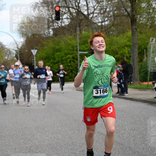 12.04.2026 - 45. Internationalen Wilhelmsburger Insellauf J. Mangold http://msf.ph/oto/9510616 12.04.2026 13:00:53 Ziel 5737, 5412, 4826, 3136, 4098, 4468, 2964, 5311, 4707, 4696, 5777, 3166, 4702, 4407, 4827, 4622, 5799, 4537, 4538, 4830, 4354, 4772, 4355, 5106, 4332, 5765, 4944, 4546, 5485, 4625, 4637, 3436, 3437, 2578, 4937, 5135, 5186, 4765, 5167, 4869, 5636, 3954, 5182, 4778, 5692, 4644, 4925, 5351, 5140, 4965, 3154, 4754, 4890, 4888, 4889, 5349, 3726 meine-sportfotos.de