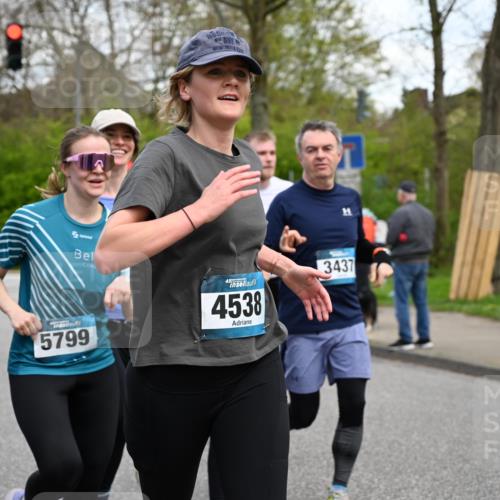 12.04.2026 - 45. Internationalen Wilhelmsburger Insellauf J. Mangold http://msf.ph/oto/9510657 12.04.2026 13:00:57 Ziel 5412, 4826, 3136, 4098, 4468, 2964, 5311, 4707, 4696, 5777, 3166, 4702, 4407, 4827, 4622, 5799, 4537, 4538, 4830, 4354, 4772, 4355, 5106, 4332, 5765, 4944, 4546, 5485, 4625, 4637, 3436, 3437, 2578, 4937, 5135, 5186, 4765, 5167, 4869, 5636, 3954, 5182, 4778, 4778, 5692, 4644, 4925, 5351, 5140, 4965, 3154, 4754, 4890, 4888, 4889, 5349, 3726, 5679, 5472, 5807 meine-sportfotos.de