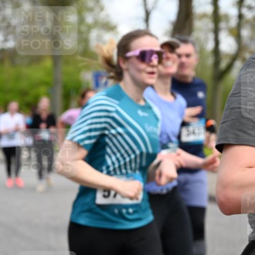 12.04.2026 - 45. Internationalen Wilhelmsburger Insellauf J. Mangold http://msf.ph/oto/9510664 12.04.2026 13:00:58 Ziel 3136, 4098, 4468, 2964, 5311, 4707, 4696, 5777, 3166, 4702, 4407, 4827, 4622, 5799, 4537, 4538, 4830, 4354, 4772, 4355, 5106, 4332, 5765, 4944, 4546, 4944, 4546, 5485, 4625, 4637, 3436, 3437, 2578, 4937, 5135, 5186, 4765, 5167, 4869, 5636, 3954, 5182, 4778, 5692, 4644, 5692, 4644, 4925, 5351, 5140, 4965, 3154, 4754, 4890, 4888, 4889, 5349, 3726, 5679, 5472, 5807, 5782, 4666, 5781 meine-sportfotos.de