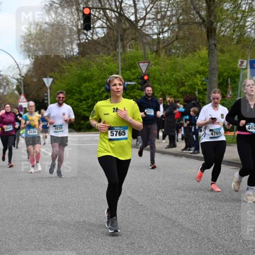 12.04.2026 - 45. Internationalen Wilhelmsburger Insellauf J. Mangold http://msf.ph/oto/9510668 12.04.2026 13:00:59 Ziel 4468, 2964, 5311, 4707, 4696, 5777, 3166, 4702, 4407, 4827, 4622, 5799, 4537, 4538, 4830, 4354, 4772, 4355, 5106, 4332, 5765, 4944, 4546, 5485, 5485, 4625, 4637, 3436, 3437, 2578, 4937, 5135, 5186, 4765, 5167, 4869, 5636, 3954, 5182, 4778, 5692, 4644, 4925, 5351, 4925, 5351, 5140, 4965, 3154, 4754, 4890, 4888, 4889, 5349, 3726, 5679, 5472, 5807, 5782, 4666, 5781 meine-sportfotos.de