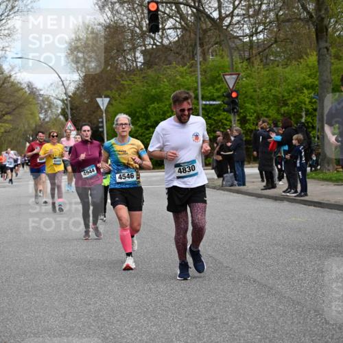 12.04.2026 - 45. Internationalen Wilhelmsburger Insellauf J. Mangold http://msf.ph/oto/9510683 12.04.2026 13:01:01 Ziel 4468, 2964, 5311, 4707, 4696, 5777, 3166, 4702, 4407, 4827, 4622, 5799, 4537, 4538, 4830, 4354, 4772, 4355, 5106, 4332, 5765, 4944, 4546, 5485, 4625, 4637, 3436, 3437, 2578, 4937, 3437, 2578, 4937, 5135, 5186, 4765, 5167, 4869, 5636, 3954, 5182, 4778, 5692, 4644, 4925, 5351, 5140, 4965, 4965, 3154, 4754, 4890, 4888, 4889, 5349, 3726, 5679, 5472, 5807, 5782, 4666, 5781, 5796, 2675 meine-sportfotos.de