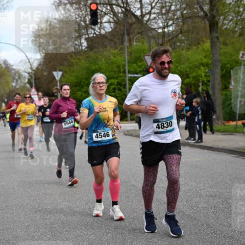 12.04.2026 - 45. Internationalen Wilhelmsburger Insellauf J. Mangold http://msf.ph/oto/9510692 12.04.2026 13:01:02 Ziel 5311, 4707, 4696, 5777, 3166, 4702, 4407, 4827, 4622, 5799, 4537, 4538, 4830, 4354, 4772, 4355, 5106, 4332, 5765, 4944, 4546, 5485, 4625, 4637, 3436, 3437, 2578, 4937, 5135, 5186, 4765, 5167, 4869, 5636, 3954, 5182, 4778, 5692, 4644, 4925, 5351, 5140, 4965, 3154, 4754, 3154, 4754, 4890, 4888, 4889, 5349, 3726, 5679, 5472, 5807, 5782, 4666, 5781, 5796, 2675 meine-sportfotos.de