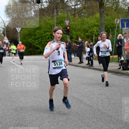12.04.2026 - 45. Internationalen Wilhelmsburger Insellauf J. Mangold http://msf.ph/oto/9510733 12.04.2026 13:01:09 Ziel 4407, 4827, 4622, 5799, 4537, 4538, 4830, 4354, 4772, 4355, 5106, 4332, 5765, 4944, 4546, 5485, 4625, 4637, 3436, 3437, 2578, 4937, 5135, 5186, 4765, 5167, 4869, 5636, 3954, 5182, 4778, 4778, 5692, 4644, 4925, 5351, 5140, 4965, 3154, 4754, 4890, 4888, 4889, 5349, 3726, 5679, 5472, 5807, 5807, 5782, 4666, 5781, 5796, 2675, 2736 meine-sportfotos.de