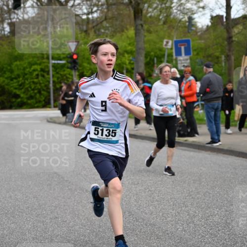 12.04.2026 - 45. Internationalen Wilhelmsburger Insellauf J. Mangold http://msf.ph/oto/9510738 12.04.2026 13:01:10 Ziel 4827, 4622, 5799, 4537, 4538, 4830, 4354, 4772, 4355, 5106, 4332, 5765, 4944, 4546, 5485, 4625, 4637, 3436, 3437, 2578, 4937, 5135, 5186, 4765, 5167, 4869, 5636, 3954, 5182, 4778, 5692, 4644, 5692, 4644, 4925, 5351, 5140, 4965, 3154, 4754, 4890, 4888, 4889, 5349, 3726, 5679, 5472, 5807, 5782, 4666, 5781, 5782, 4666, 5781, 5796, 2675, 2736, 3995 meine-sportfotos.de