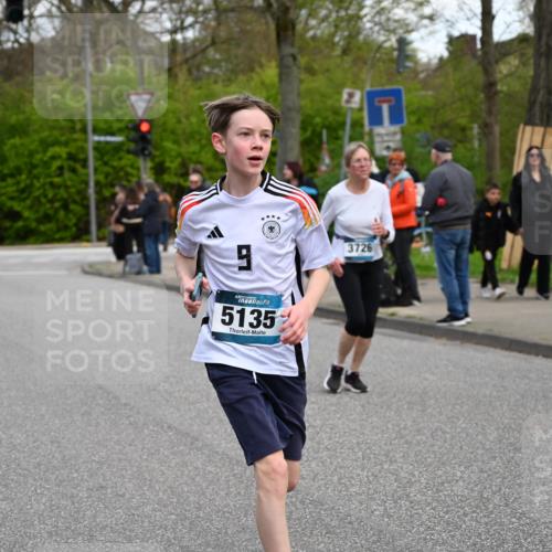 12.04.2026 - 45. Internationalen Wilhelmsburger Insellauf J. Mangold http://msf.ph/oto/9510739 12.04.2026 13:01:10 Ziel 4827, 4622, 5799, 4537, 4538, 4830, 4354, 4772, 4355, 5106, 4332, 5765, 4944, 4546, 5485, 4625, 4637, 3436, 3437, 2578, 4937, 5135, 5186, 4765, 5167, 4869, 5636, 3954, 5182, 4778, 5692, 4644, 5692, 4644, 4925, 5351, 5140, 4965, 3154, 4754, 4890, 4888, 4889, 5349, 3726, 5679, 5472, 5807, 5782, 4666, 5781, 5782, 4666, 5781, 5796, 2675, 2736, 3995 meine-sportfotos.de