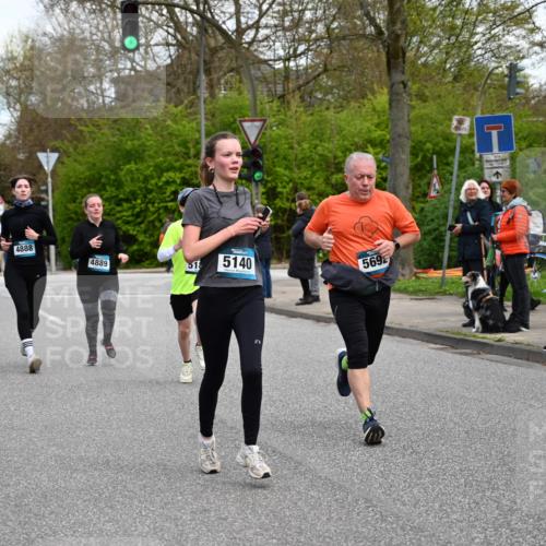 12.04.2026 - 45. Internationalen Wilhelmsburger Insellauf J. Mangold http://msf.ph/oto/9510744 12.04.2026 13:01:14 Ziel 4622, 5799, 4537, 4538, 4830, 4354, 4772, 4355, 5106, 4332, 5765, 4944, 4546, 5485, 4625, 4637, 3436, 3437, 2578, 4937, 5135, 5186, 4765, 5167, 4869, 5636, 3954, 5182, 4778, 5692, 4644, 4925, 5351, 5140, 4965, 3154, 4754, 3154, 4754, 4890, 4888, 4889, 5349, 3726, 5679, 5472, 5807, 5782, 4666, 5781, 5796, 2675, 2736, 3995, 5188, 5852 meine-sportfotos.de