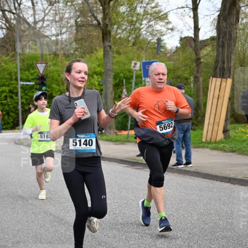 12.04.2026 - 45. Internationalen Wilhelmsburger Insellauf J. Mangold http://msf.ph/oto/9510751 12.04.2026 13:01:15 Ziel 5799, 4537, 4538, 4830, 4354, 4772, 4355, 5106, 4332, 5765, 4944, 4546, 5485, 4625, 4637, 3436, 3437, 2578, 4937, 5135, 5186, 4765, 5167, 4869, 5636, 3954, 5182, 4778, 5692, 4644, 4925, 5351, 5140, 4965, 3154, 4754, 4890, 4888, 4889, 5349, 3726, 5679, 5472, 5807, 5782, 4666, 5781, 5796, 2675, 2736, 3995, 5188, 5852, 3626, 5409, 5059 meine-sportfotos.de
