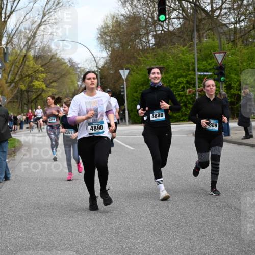 12.04.2026 - 45. Internationalen Wilhelmsburger Insellauf J. Mangold http://msf.ph/oto/9510757 12.04.2026 13:01:15 Ziel 5799, 4537, 4538, 4830, 4354, 4772, 4355, 5106, 4332, 5765, 4944, 4546, 5485, 4625, 4637, 3436, 3437, 2578, 4937, 5135, 5186, 4765, 5167, 4869, 5636, 3954, 5182, 4778, 5692, 4644, 4925, 5351, 5140, 4965, 3154, 4754, 4890, 4888, 4889, 5349, 3726, 5679, 5472, 5807, 5782, 4666, 5781, 5796, 2675, 2736, 3995, 5188, 5852, 3626, 5409, 5059 meine-sportfotos.de