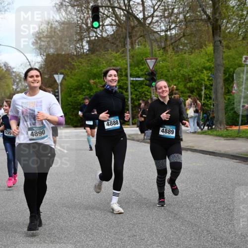 12.04.2026 - 45. Internationalen Wilhelmsburger Insellauf J. Mangold http://msf.ph/oto/9510762 12.04.2026 13:01:16 Ziel 5799, 4537, 4538, 4830, 4354, 4772, 4355, 5106, 4332, 5765, 4944, 4546, 5485, 4625, 4637, 3436, 3437, 2578, 4937, 5135, 5186, 4765, 5167, 4869, 5636, 3954, 5182, 4778, 5692, 4644, 4925, 5351, 5140, 4965, 3154, 4754, 4890, 4888, 4889, 5349, 3726, 4890, 4888, 4889, 5349, 3726, 5679, 5472, 5807, 5782, 4666, 5781, 5796, 2675, 2736, 2736, 3995, 5188, 5852, 3626, 5409, 5059 meine-sportfotos.de
