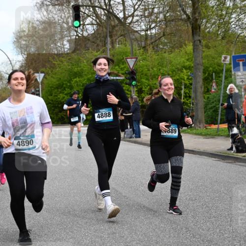 12.04.2026 - 45. Internationalen Wilhelmsburger Insellauf J. Mangold http://msf.ph/oto/9510765 12.04.2026 13:01:16 Ziel 5799, 4537, 4538, 4830, 4354, 4772, 4355, 5106, 4332, 5765, 4944, 4546, 5485, 4625, 4637, 3436, 3437, 2578, 4937, 5135, 5186, 4765, 5167, 4869, 5636, 3954, 5182, 4778, 5692, 4644, 4925, 5351, 5140, 4965, 3154, 4754, 4890, 4888, 4889, 5349, 3726, 4890, 4888, 4889, 5349, 3726, 5679, 5472, 5807, 5782, 4666, 5781, 5796, 2675, 2736, 2736, 3995, 5188, 5852, 3626, 5409, 5059 meine-sportfotos.de