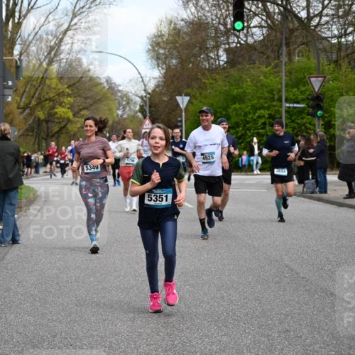 12.04.2026 - 45. Internationalen Wilhelmsburger Insellauf J. Mangold http://msf.ph/oto/9510770 12.04.2026 13:01:17 Ziel 5799, 4537, 4538, 4830, 4354, 4772, 4355, 5106, 4332, 5765, 4944, 4546, 5485, 4625, 4637, 3436, 3437, 2578, 4937, 5135, 5186, 4765, 5167, 4869, 5636, 3954, 5182, 4778, 5692, 4644, 4925, 5351, 5140, 4965, 3154, 4754, 4890, 4888, 4889, 5349, 3726, 5679, 5472, 5807, 5782, 4666, 5781, 5796, 2675, 2736, 3995, 5188, 5852, 3626, 5409, 5059 meine-sportfotos.de