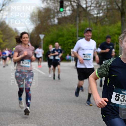 12.04.2026 - 45. Internationalen Wilhelmsburger Insellauf J. Mangold http://msf.ph/oto/9510784 12.04.2026 13:01:19 Ziel 4830, 4354, 4772, 4355, 5106, 4332, 5765, 4944, 4546, 5485, 4625, 4637, 3436, 3437, 2578, 4937, 5135, 5186, 4765, 5167, 4869, 5636, 3954, 5182, 4778, 5692, 4644, 4925, 5351, 5140, 4965, 3154, 4754, 4890, 4888, 4889, 5349, 3726, 5679, 5472, 5472, 5807, 5782, 4666, 5781, 5796, 2675, 2736, 3995, 5188, 5852, 3626, 5409, 5059, 2083 meine-sportfotos.de