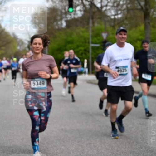 12.04.2026 - 45. Internationalen Wilhelmsburger Insellauf J. Mangold http://msf.ph/oto/9510789 12.04.2026 13:01:19 Ziel 4830, 4354, 4772, 4355, 5106, 4332, 5765, 4944, 4546, 5485, 4625, 4637, 3436, 3437, 2578, 4937, 5135, 5186, 4765, 5167, 4869, 5636, 3954, 5182, 4778, 5692, 4644, 4925, 5351, 5140, 4965, 3154, 4754, 4890, 4888, 4889, 5349, 3726, 5679, 5472, 5472, 5807, 5782, 4666, 5781, 5796, 2675, 2736, 3995, 5188, 5852, 3626, 5409, 5059, 2083 meine-sportfotos.de