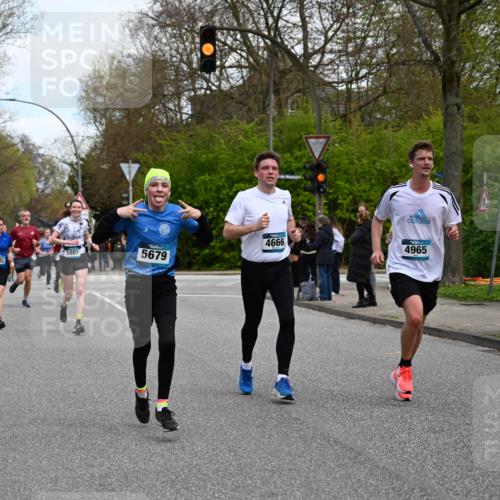 12.04.2026 - 45. Internationalen Wilhelmsburger Insellauf J. Mangold http://msf.ph/oto/9510820 12.04.2026 13:01:24 Ziel 5485, 4625, 4637, 3436, 3437, 2578, 4937, 5135, 5186, 4765, 5167, 4869, 5636, 3954, 5182, 4778, 5692, 4644, 4925, 5351, 5140, 4965, 3154, 4754, 4890, 4888, 4889, 5349, 3726, 5679, 5472, 5807, 5782, 4666, 5781, 5796, 2675, 2736, 3995, 5188, 5852, 3626, 5409, 5059, 2083, 5176, 4423 meine-sportfotos.de