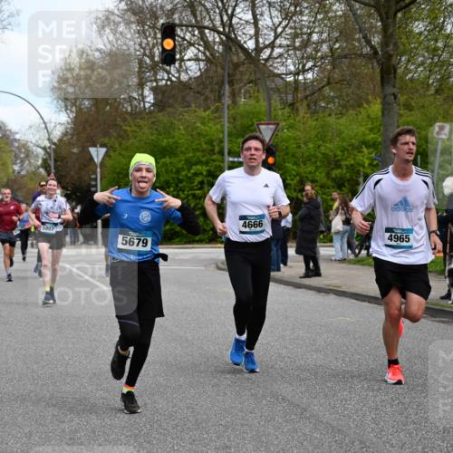 12.04.2026 - 45. Internationalen Wilhelmsburger Insellauf J. Mangold http://msf.ph/oto/9510823 12.04.2026 13:01:24 Ziel 5485, 4625, 4637, 3436, 3437, 2578, 4937, 5135, 5186, 4765, 5167, 4869, 5636, 3954, 5182, 4778, 5692, 4644, 4925, 5351, 5140, 4965, 3154, 4754, 4890, 4888, 4889, 5349, 3726, 5679, 5472, 5807, 5782, 4666, 5781, 5796, 2675, 2736, 3995, 5188, 5852, 3626, 5409, 5059, 2083, 5176, 4423 meine-sportfotos.de