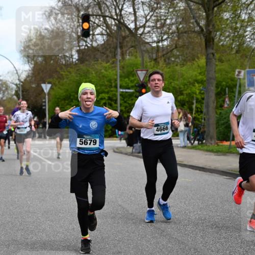 12.04.2026 - 45. Internationalen Wilhelmsburger Insellauf J. Mangold http://msf.ph/oto/9510827 12.04.2026 13:01:25 Ziel 4625, 4637, 3436, 3437, 2578, 4937, 5135, 5186, 4765, 5167, 4869, 5636, 3954, 5182, 4778, 5692, 4644, 4925, 5351, 5140, 4965, 3154, 4754, 4890, 4888, 4889, 5349, 3726, 5679, 5472, 5807, 5782, 4666, 5781, 5796, 2675, 5796, 2675, 2736, 3995, 5188, 5188, 5852, 3626, 5409, 5059, 2083, 5176, 4423, 2185 meine-sportfotos.de