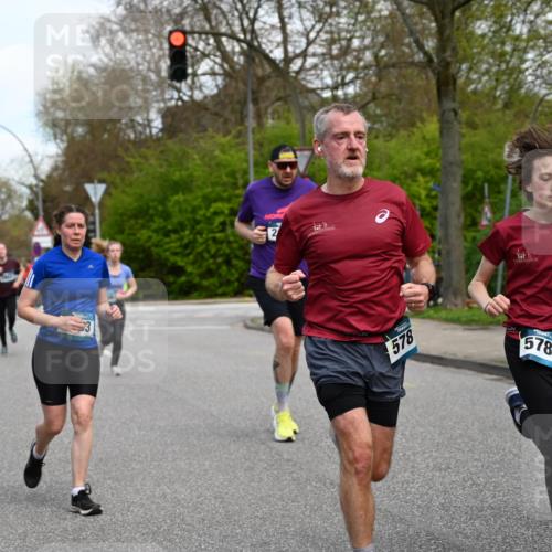 12.04.2026 - 45. Internationalen Wilhelmsburger Insellauf J. Mangold http://msf.ph/oto/9510869 12.04.2026 13:01:30 Ziel 5167, 4869, 5636, 3954, 5182, 4778, 5692, 4644, 4925, 5351, 5140, 4965, 3154, 4754, 4890, 4888, 4889, 5349, 3726, 5679, 5472, 5807, 5782, 4666, 5781, 5796, 2675, 2736, 3995, 5188, 5852, 3626, 5409, 5059, 2083, 2083, 5176, 4423, 2185, 5100, 4422 meine-sportfotos.de