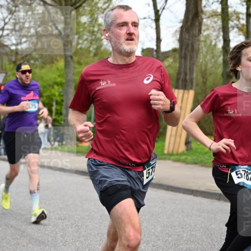 12.04.2026 - 45. Internationalen Wilhelmsburger Insellauf J. Mangold http://msf.ph/oto/9510875 12.04.2026 13:01:30 Ziel 5167, 4869, 5636, 3954, 5182, 4778, 5692, 4644, 4925, 5351, 5140, 4965, 3154, 4754, 4890, 4888, 4889, 5349, 3726, 5679, 5472, 5807, 5782, 4666, 5781, 5796, 2675, 2736, 3995, 5188, 5852, 3626, 5409, 5059, 2083, 2083, 5176, 4423, 2185, 5100, 4422 meine-sportfotos.de