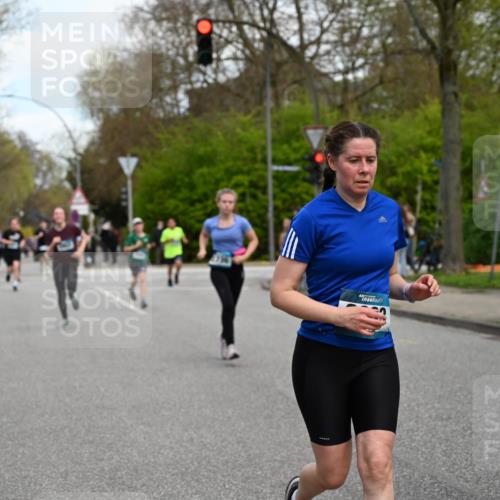12.04.2026 - 45. Internationalen Wilhelmsburger Insellauf J. Mangold http://msf.ph/oto/9510882 12.04.2026 13:01:31 Ziel 5167, 4869, 5636, 3954, 5182, 4778, 5692, 4644, 4925, 5351, 5140, 4965, 3154, 4754, 4890, 4888, 4889, 5349, 3726, 5679, 5472, 5807, 5782, 4666, 5781, 5796, 2675, 2736, 3995, 5188, 5852, 3626, 5409, 5059, 2083, 5176, 4423, 2185, 5100, 4422, 2733, 4433 meine-sportfotos.de
