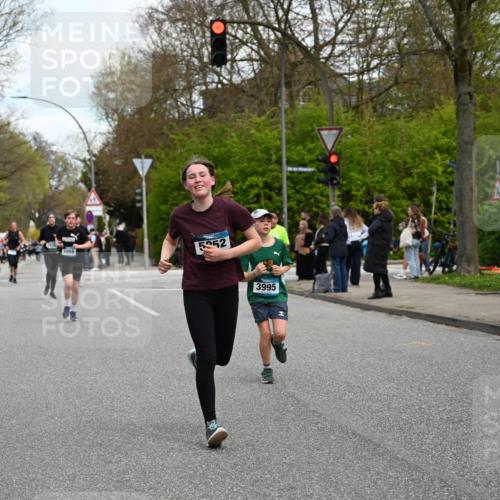 12.04.2026 - 45. Internationalen Wilhelmsburger Insellauf J. Mangold http://msf.ph/oto/9510906 12.04.2026 13:01:35 Ziel 5692, 4644, 4925, 5351, 5140, 4965, 3154, 4754, 4890, 4888, 4889, 5349, 3726, 5679, 5472, 5807, 5782, 4666, 5781, 5796, 2675, 2736, 3995, 5188, 5852, 3626, 5409, 5059, 2083, 5176, 4423, 4423, 2185, 5100, 4422, 2733, 4433, 2738, 3129 meine-sportfotos.de
