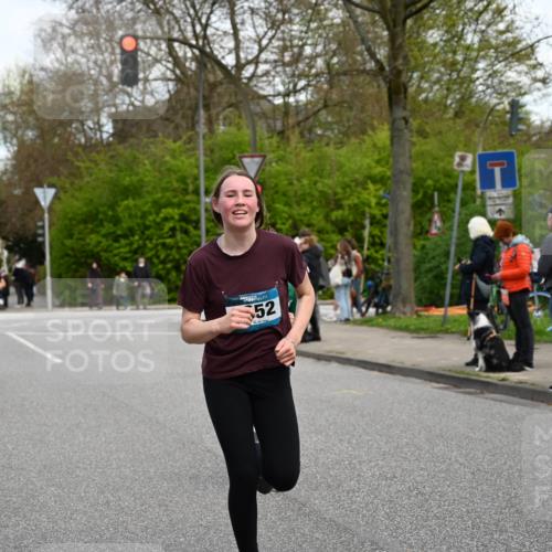 12.04.2026 - 45. Internationalen Wilhelmsburger Insellauf J. Mangold http://msf.ph/oto/9510917 12.04.2026 13:01:36 Ziel 4925, 5351, 5140, 4965, 3154, 4754, 4890, 4888, 4889, 5349, 3726, 5679, 5472, 5807, 5782, 4666, 5781, 5796, 2675, 2736, 3995, 5188, 5852, 3626, 5409, 5059, 2083, 5176, 4423, 2185, 5100, 4422, 2733, 4433, 2738, 3129, 3616 meine-sportfotos.de