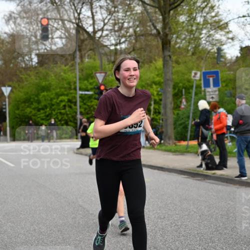 12.04.2026 - 45. Internationalen Wilhelmsburger Insellauf J. Mangold http://msf.ph/oto/9510920 12.04.2026 13:01:36 Ziel 4925, 5351, 5140, 4965, 3154, 4754, 4890, 4888, 4889, 5349, 3726, 5679, 5472, 5807, 5782, 4666, 5781, 5796, 2675, 2736, 3995, 5188, 5852, 3626, 5409, 5059, 2083, 5176, 4423, 2185, 5100, 4422, 2733, 4433, 2738, 3129, 3616 meine-sportfotos.de