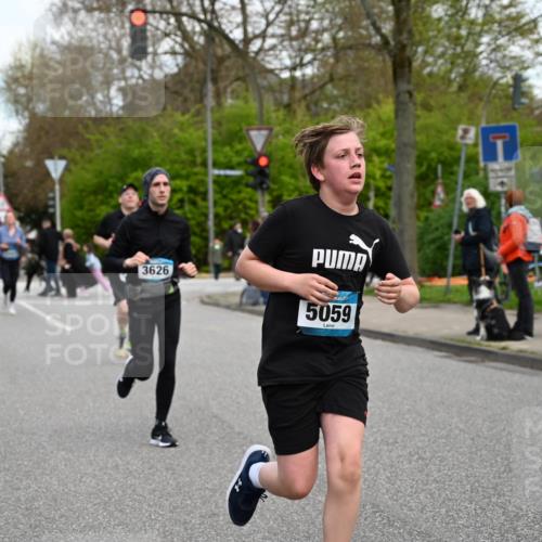 12.04.2026 - 45. Internationalen Wilhelmsburger Insellauf J. Mangold http://msf.ph/oto/9510933 12.04.2026 13:01:40 Ziel 4890, 4888, 4889, 5349, 3726, 5679, 5472, 5807, 5782, 4666, 5781, 5796, 2675, 2736, 3995, 5188, 5852, 3626, 5409, 5059, 2083, 5176, 4423, 2185, 5100, 4422, 2733, 4433, 2738, 3129, 3616, 5181, 5117, 3663, 5540, 5137 meine-sportfotos.de